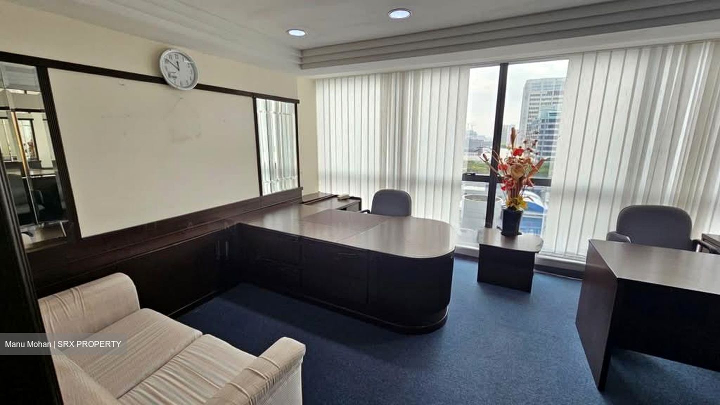 High Street Centre (D6), Office #604756981